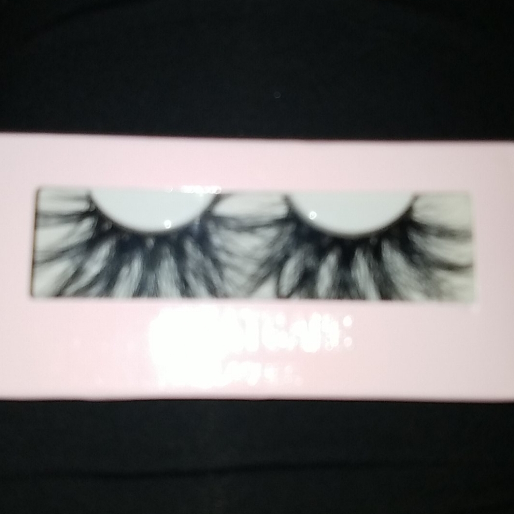 Lashes! Cash App for best deal! Pre Orders